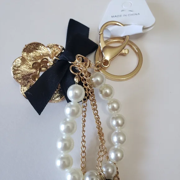 new fashion Traditional Luxury Accessory pearl and Rhinestone Keychain Clover - Picture 7 of 7